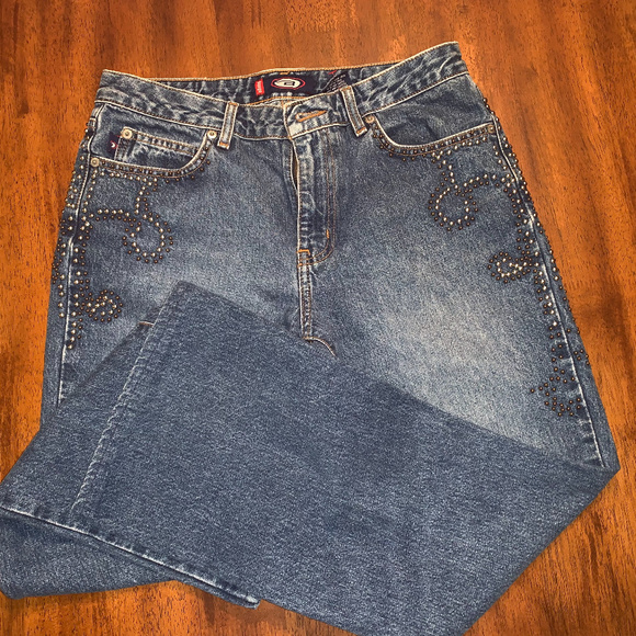 BONGO Denim - 🛍🛍 BOGO!!! 🛍🛍 EUC - Decorative Studs Embellish Cute Juniors' Jeans!